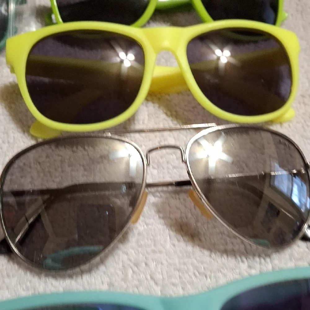 Trendy Women's Sunglasses Set 10 Pair (SG008)
